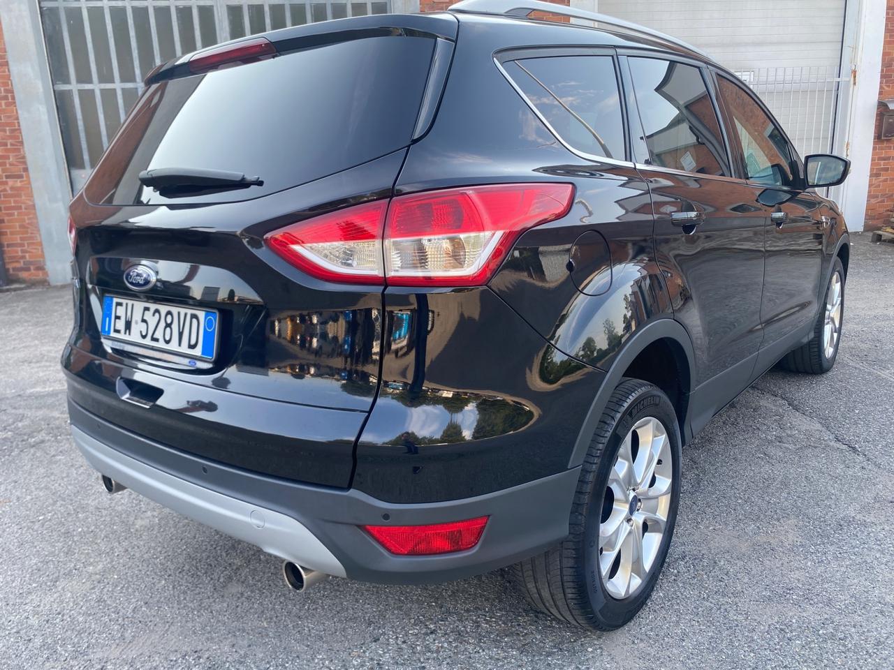 Ford Kuga 2.0 TDCI 163 CV 4WD Powershift Titanium
