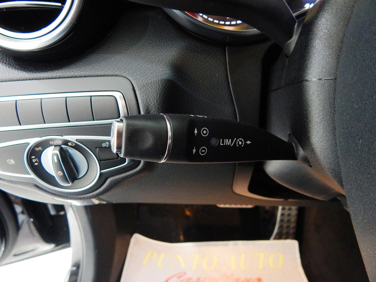 Mercedes-Benz GLC 220 d Premium AMG 4matic Aut. TETTO-NAVI-PELLE-PARK-LED