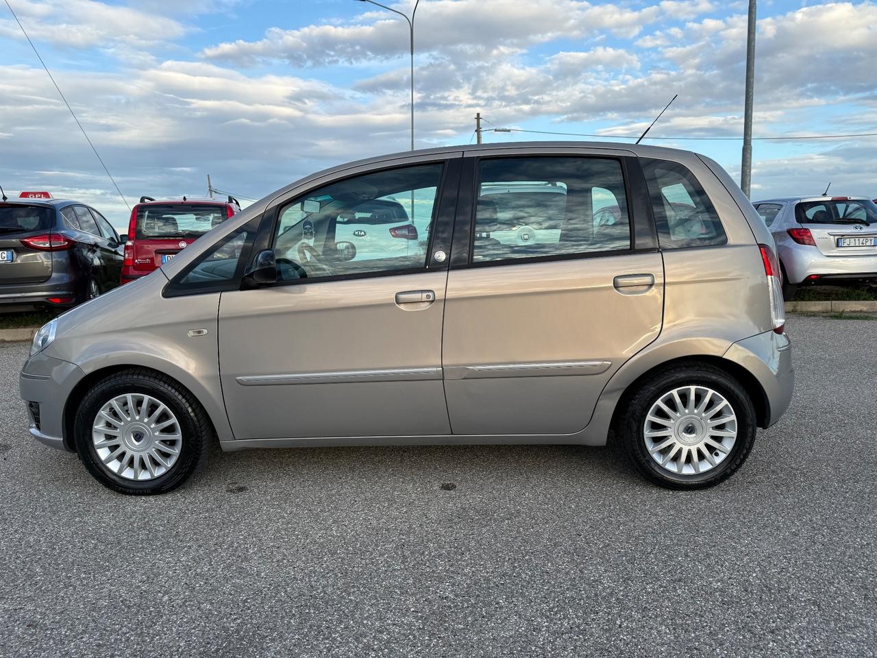 Lancia MUSA 1.4 8V Ecochic (GPL) 5th Avenue