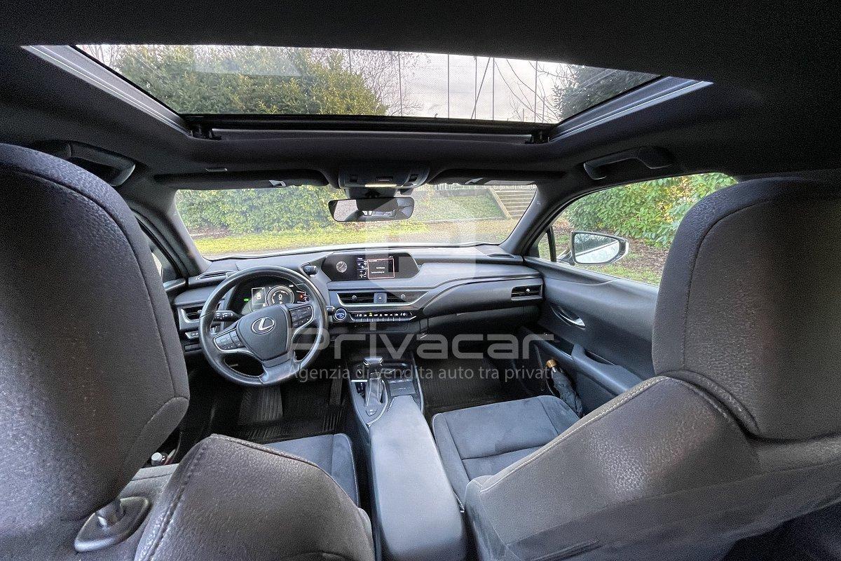 LEXUS UX Hybrid Luxury