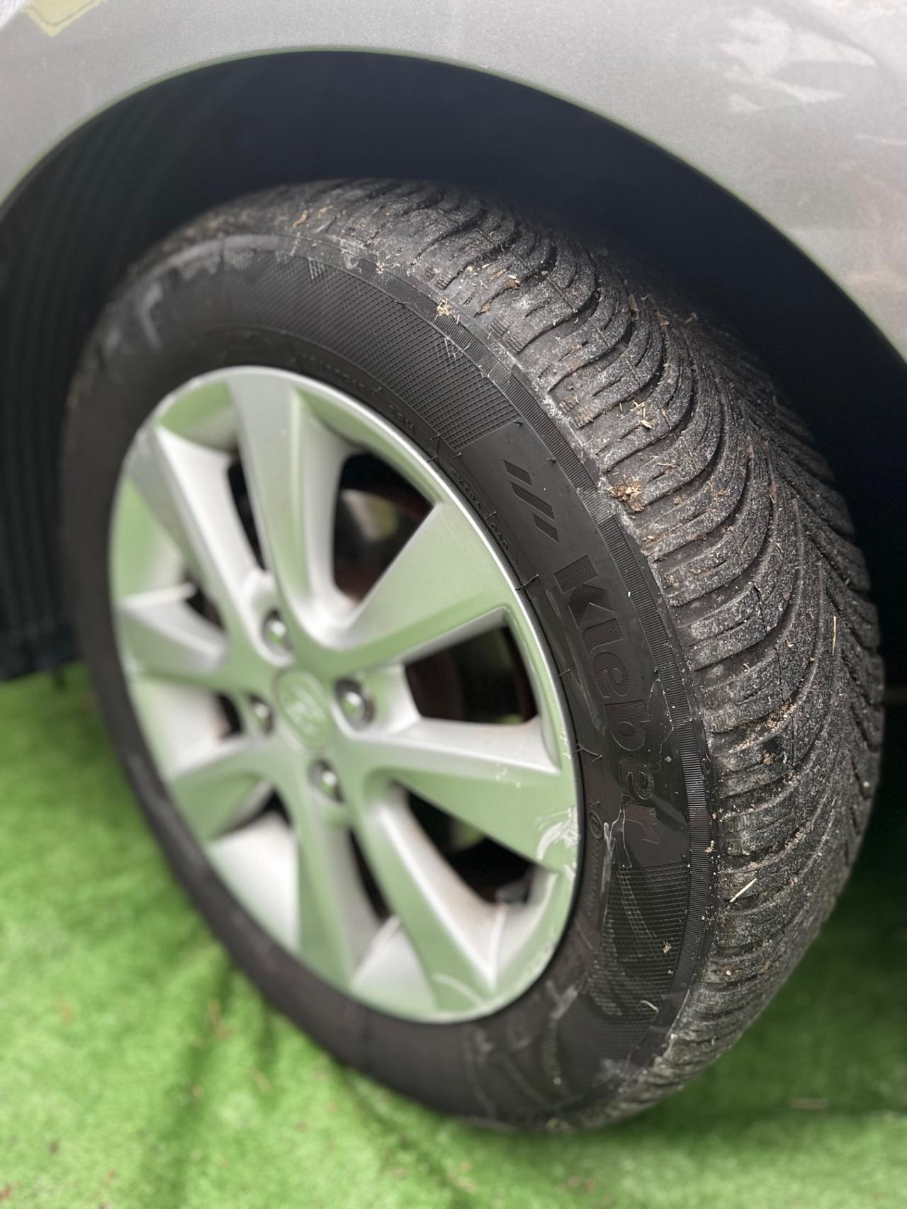 Hyundai I20 1.1 DIESEL 2013 NEOPATENTATI