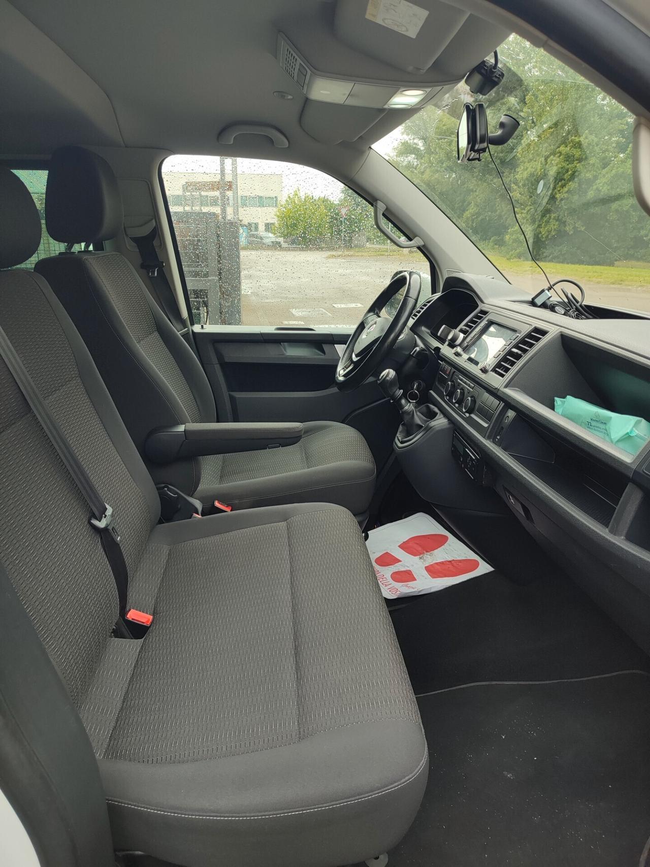 VOLKSWAGEN CARAVELLE 2017 DIESEL EURO6B 6POSTI GANCIO TRAINO
