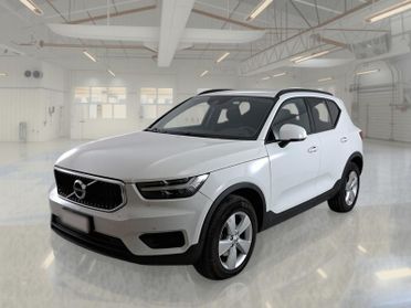 VOLVO XC40 T2 automatico Momentum Core
