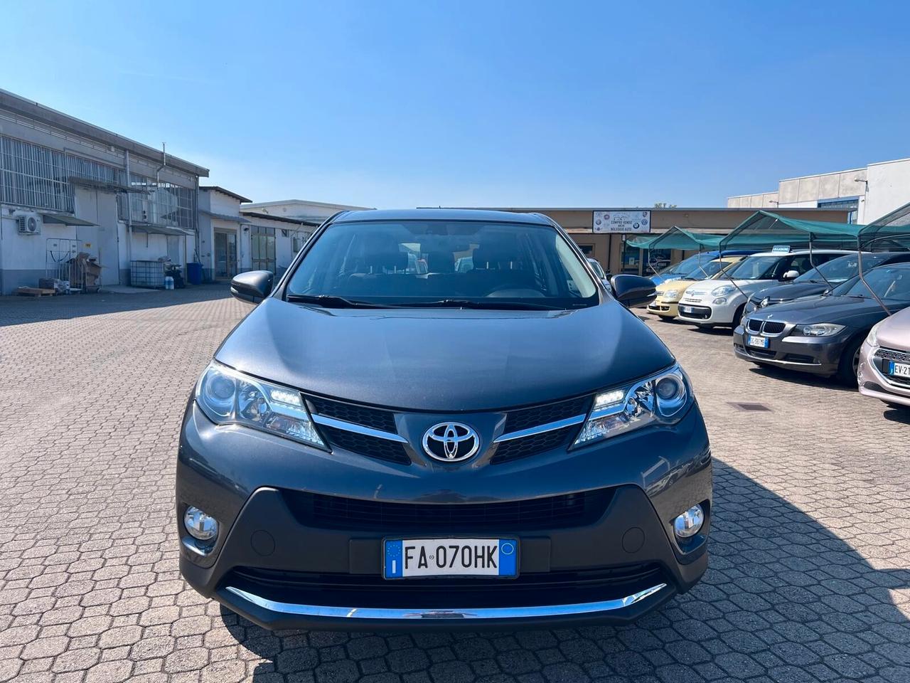 Toyota RAV 4 RAV4 2.0 D-4D 2WD Style White Ed.