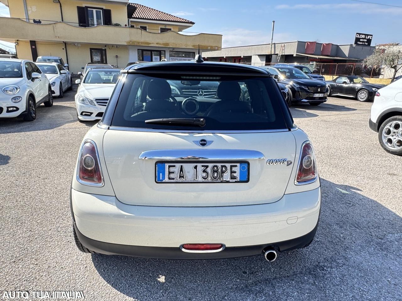 MINI COOPER D AUTOMATICA ADATTA NEOPATENTATI