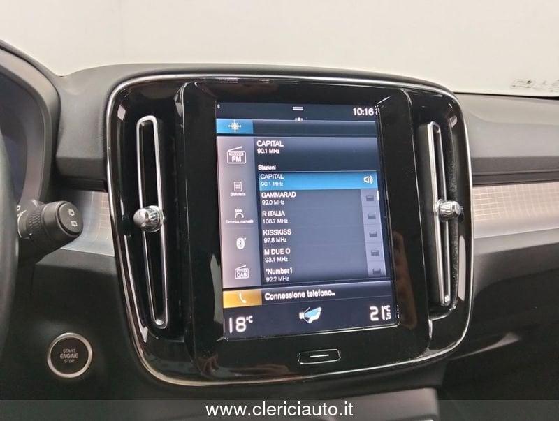 Volvo XC40 T2 Geartronic Momentum Pro N1