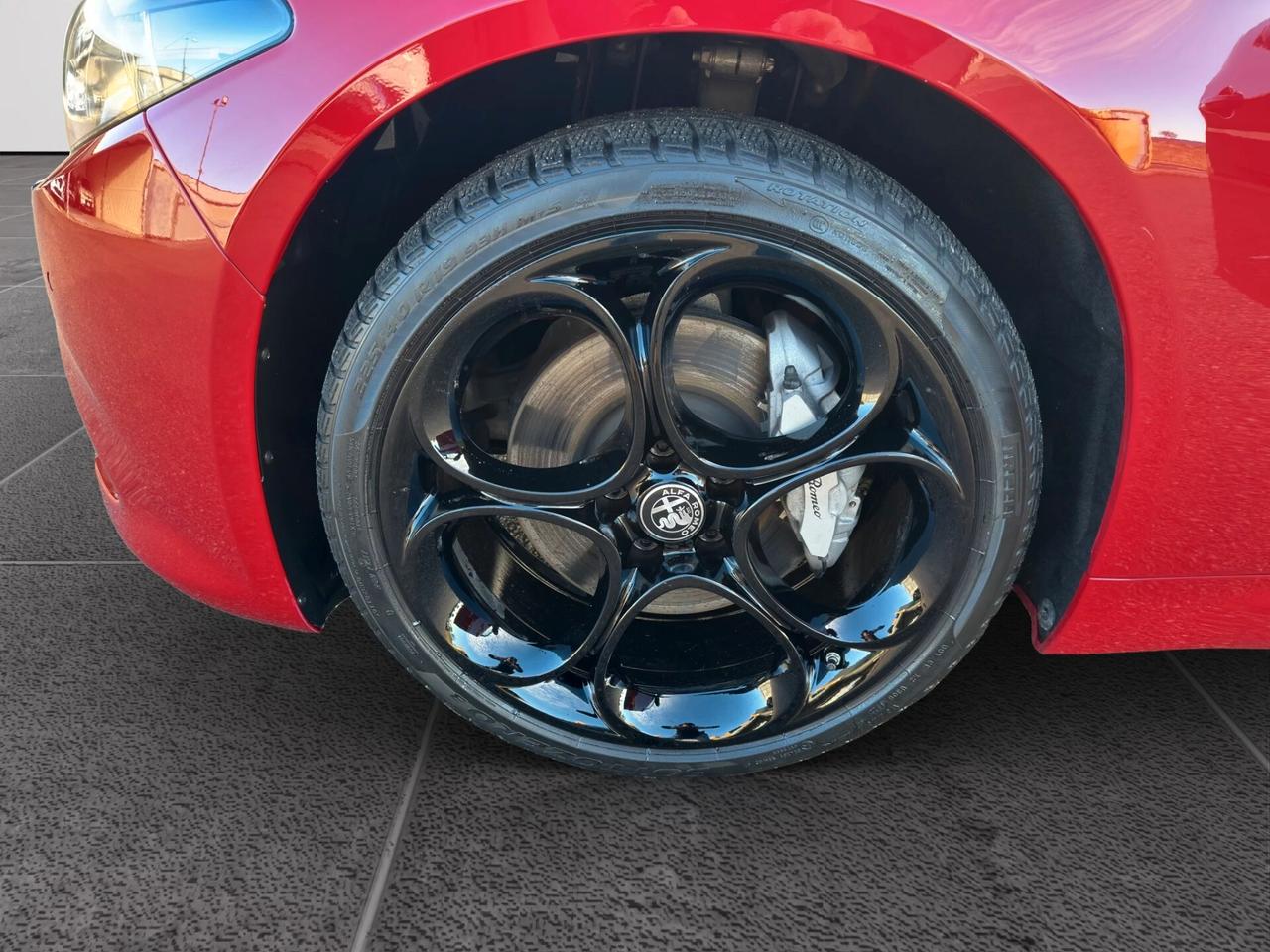 Alfa Romeo Giulia 2.0 Turbo 280 CV AT8 AWD Q4 Veloce