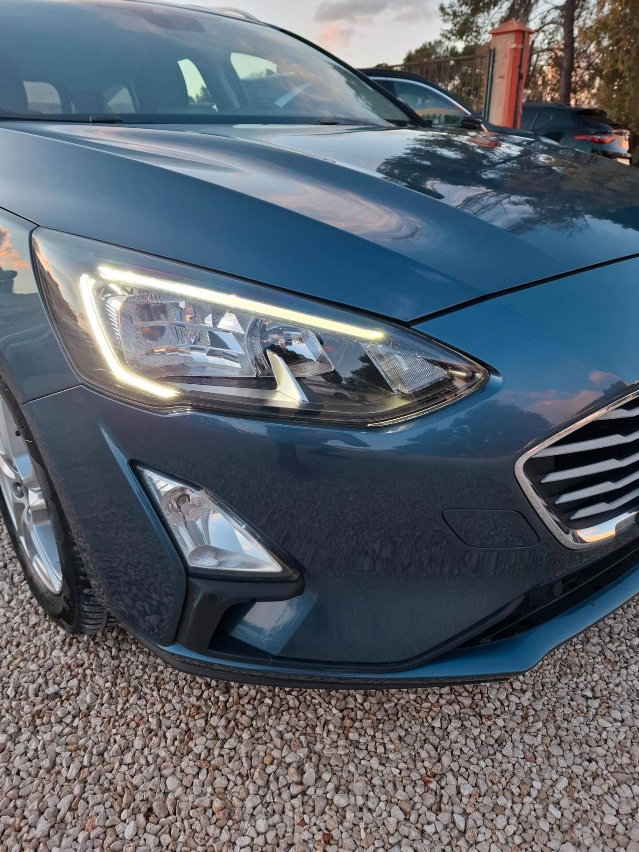 Ford Focus 1.5 TDCI 120cv SW *NAVY-LED-CAM*
