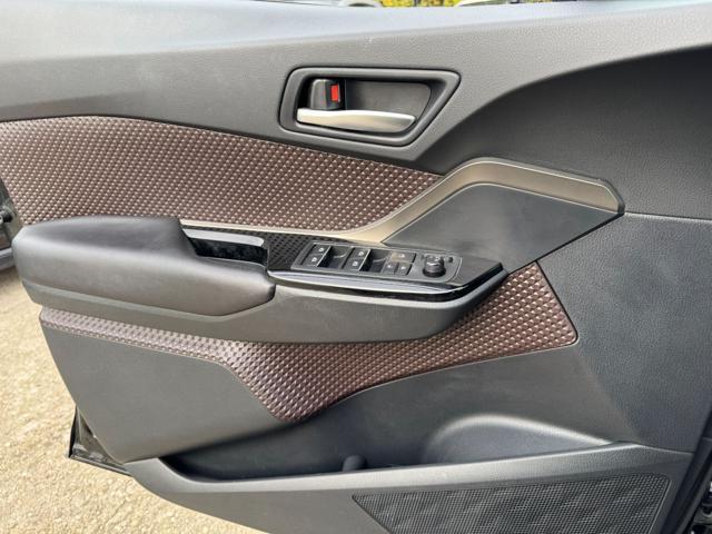 TOYOTA C-HR 1.8cc 98cv Hybrid LOUNGE TELECAMERA POSTERIORE