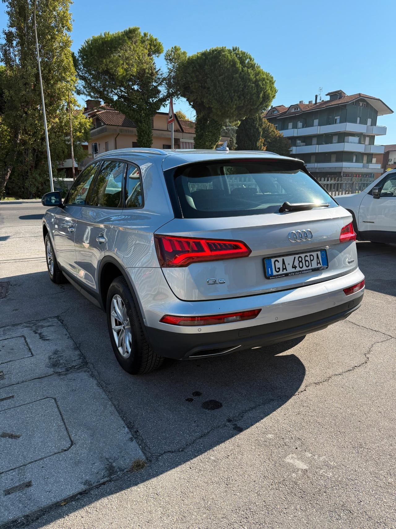Audi Q5 35 2.0 tdi Business quattro 163cv s-tronic