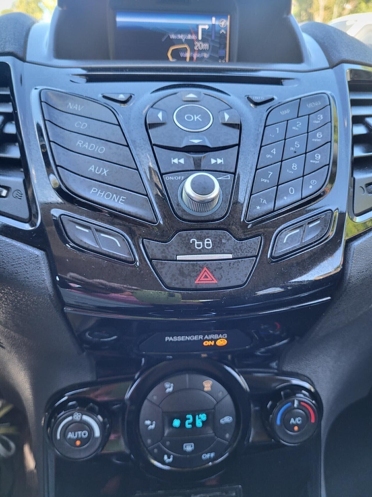 Ford FIESTA 1.4 GPL-UNICO PROPR-NAVI-3 REVISIONI