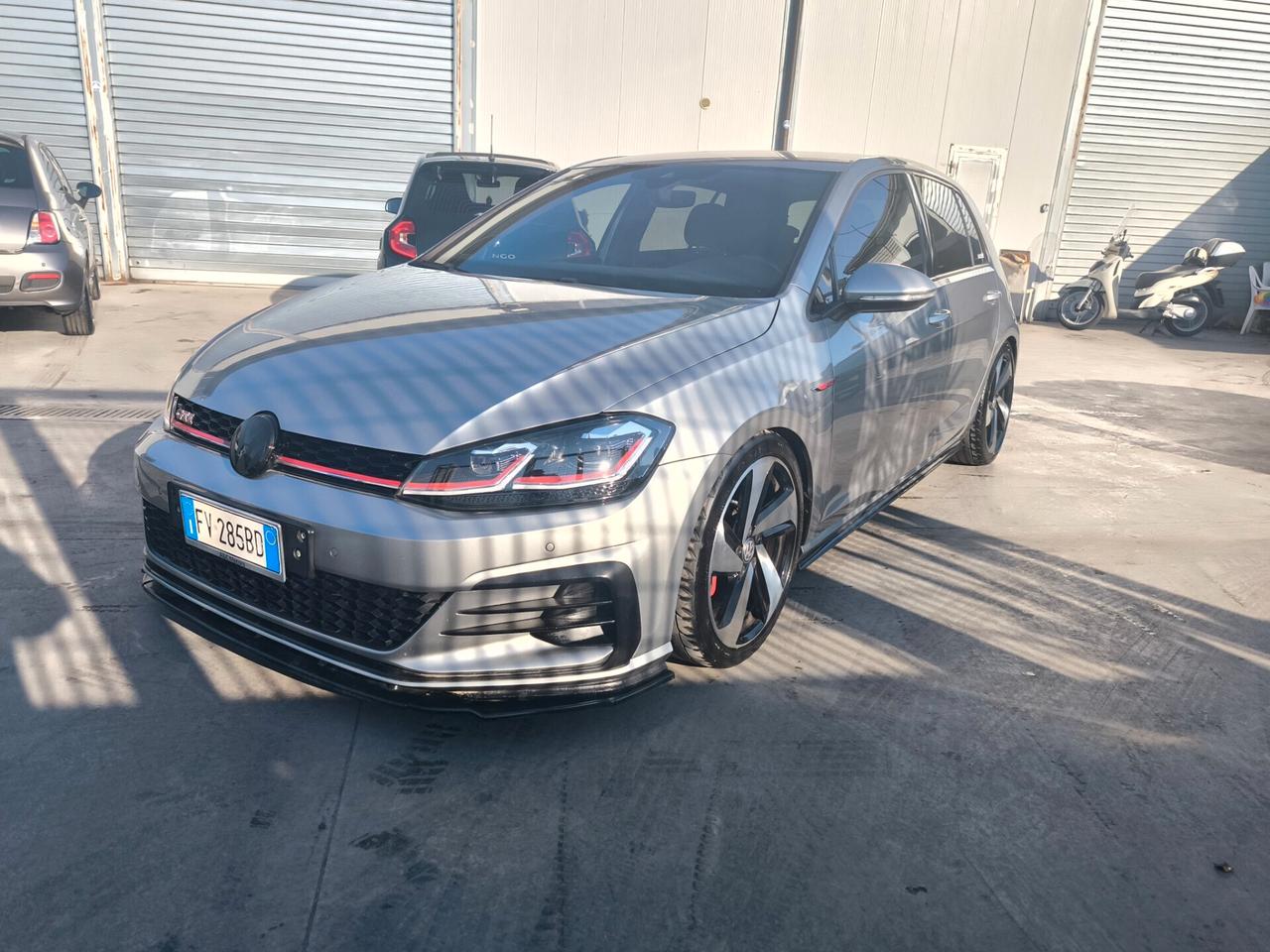 Volkswagen Golf GTI Performance 2.0 245 CV TSI DSG 5p. BMT