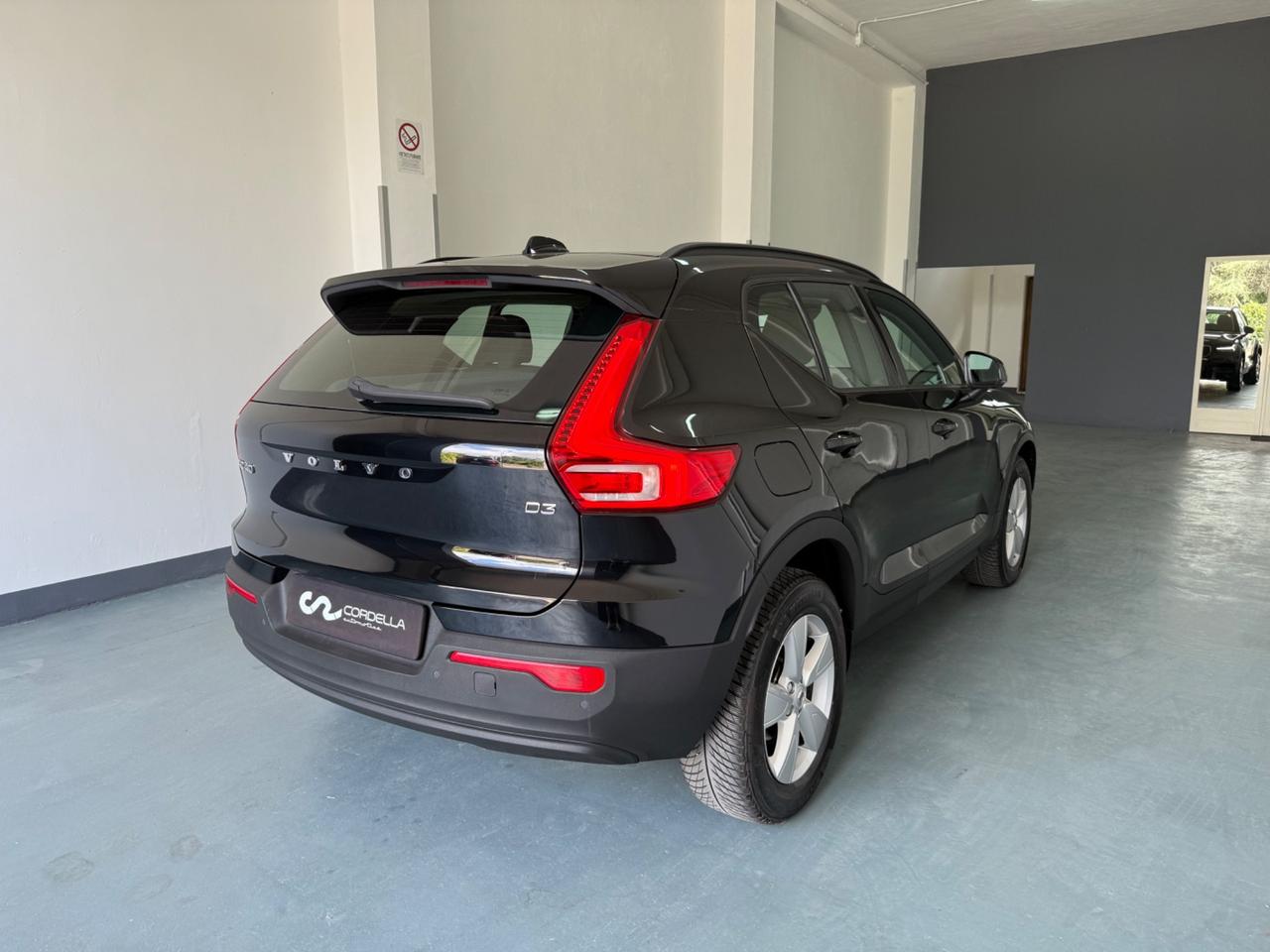 Volvo XC40 D3 AWD Momentum Core