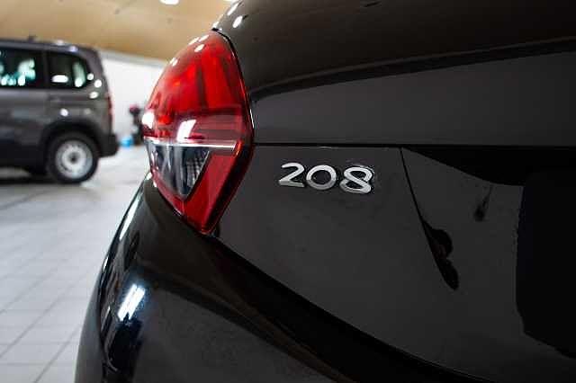Peugeot 208 BlueHDi 100 S&S 5 porte Signature