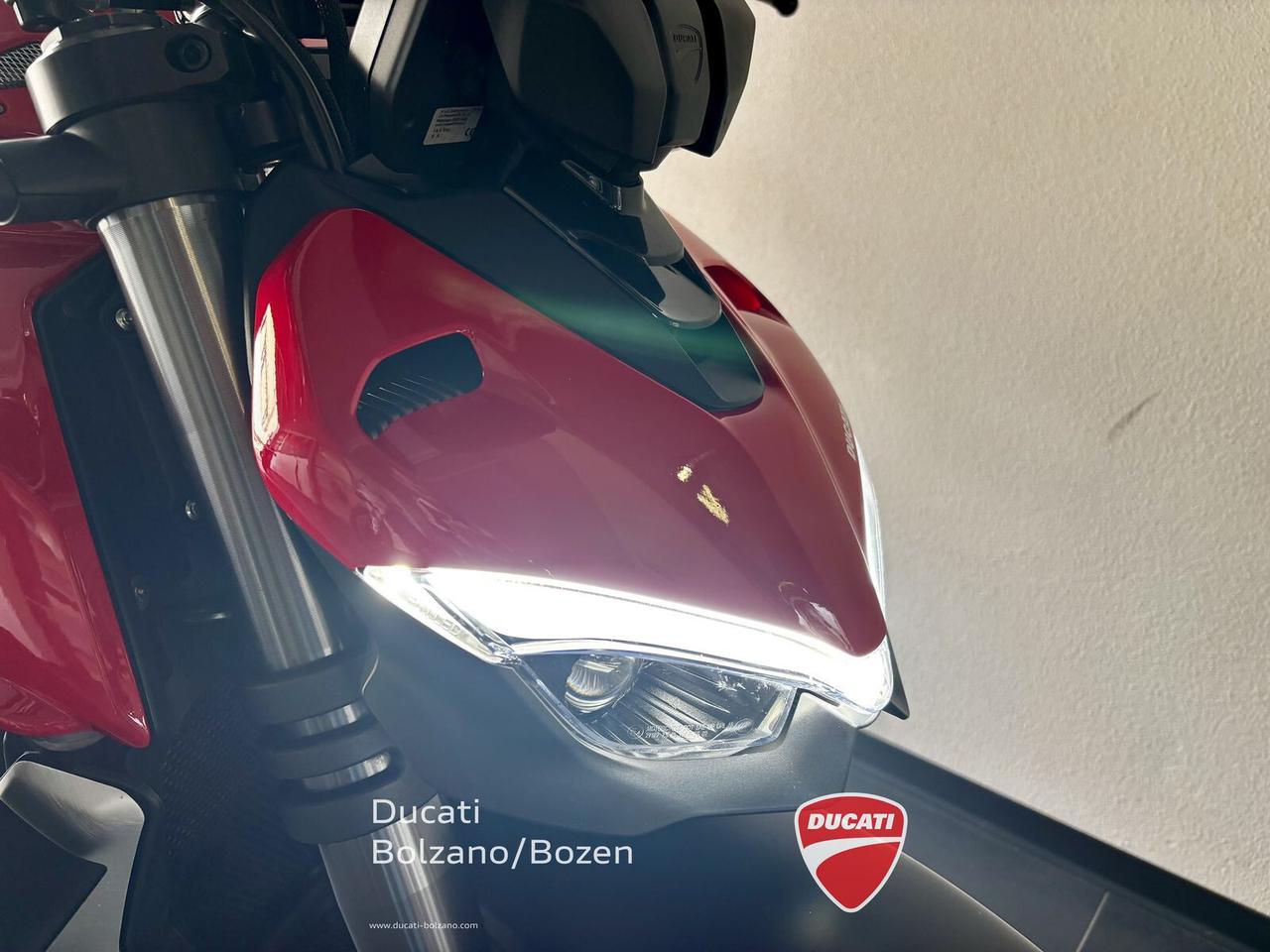 Ducati Streetfighter V4