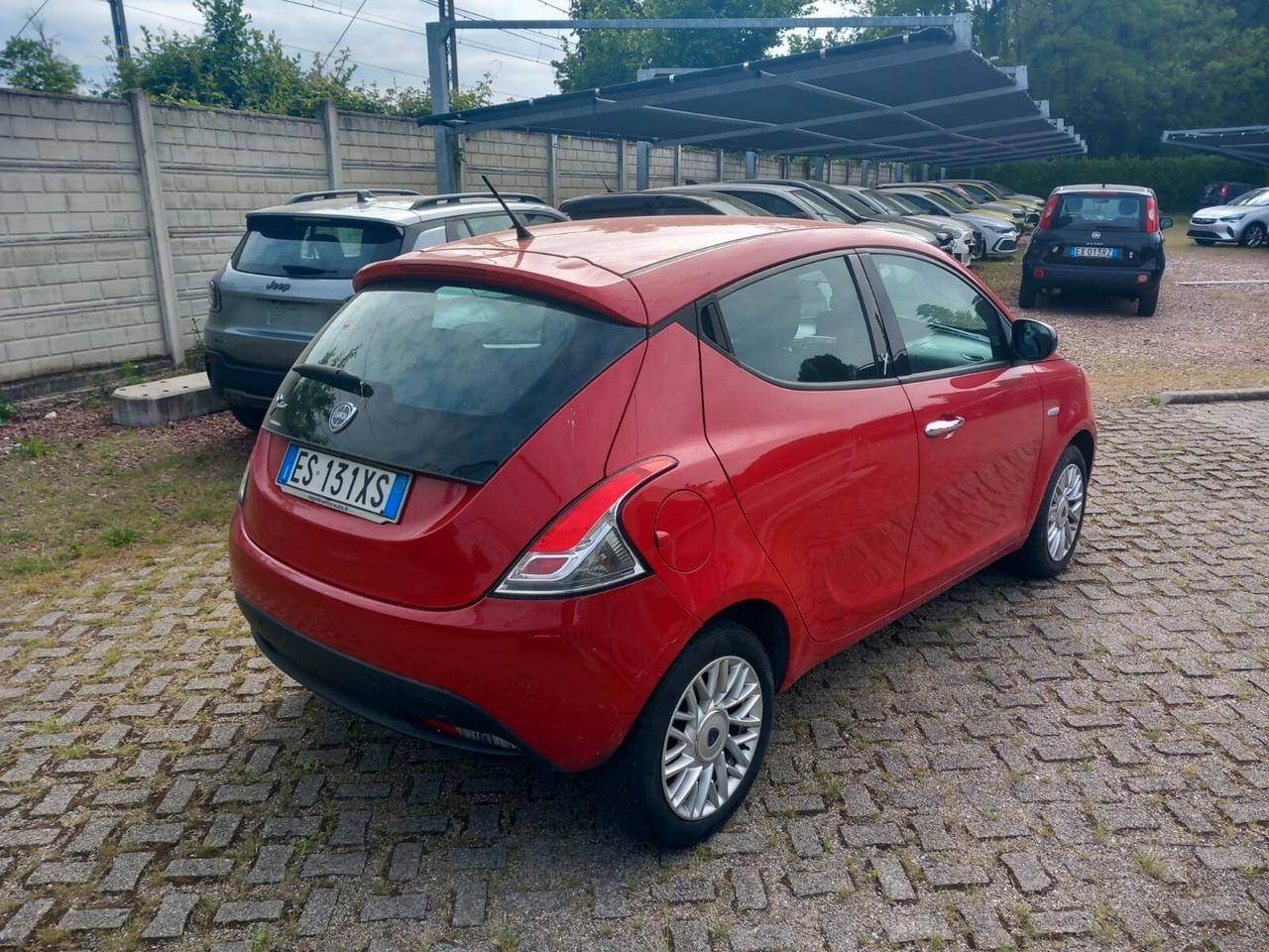 Lancia Ypsilon 1.3 MJT 16V 95 CV 5 porte S&S Silver