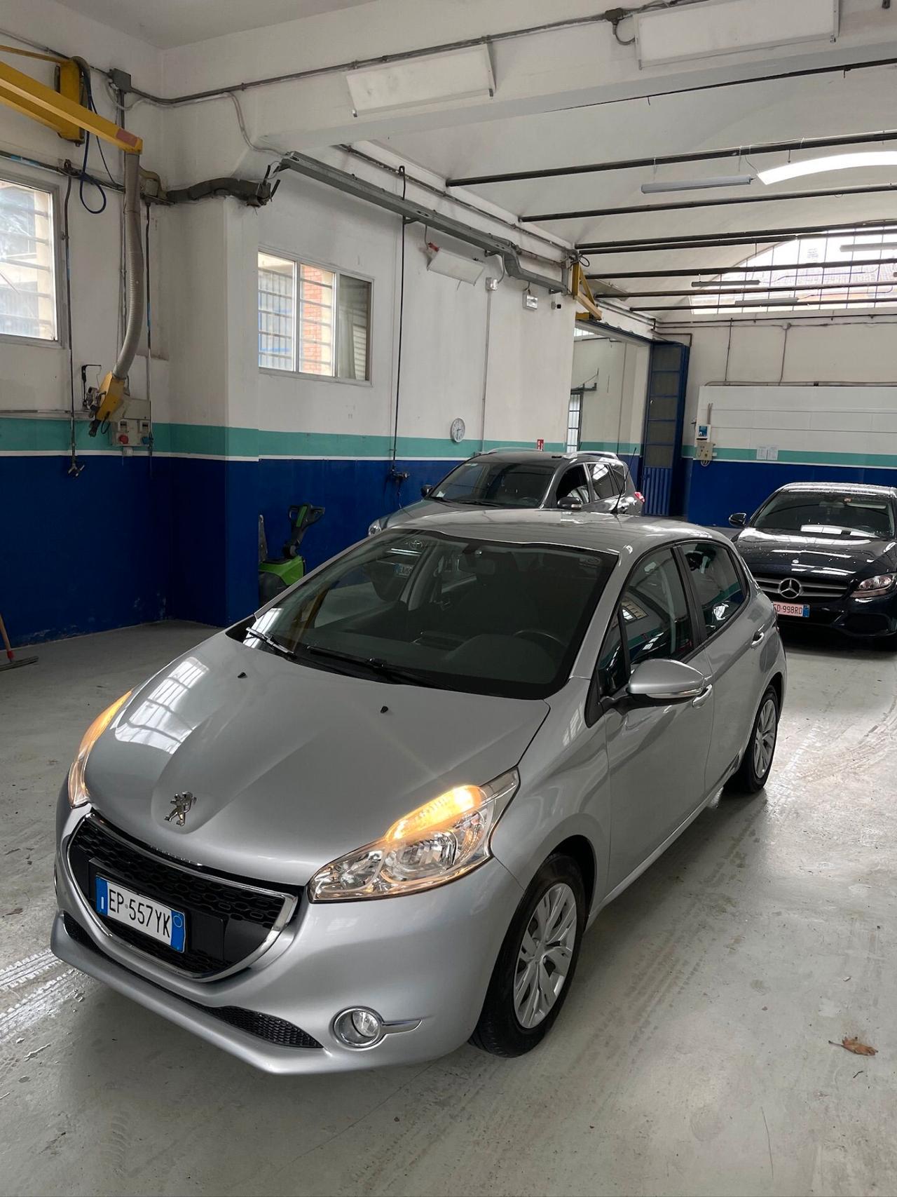 Peugeot 208 1.2 VTi 82 CV 5 porte Access