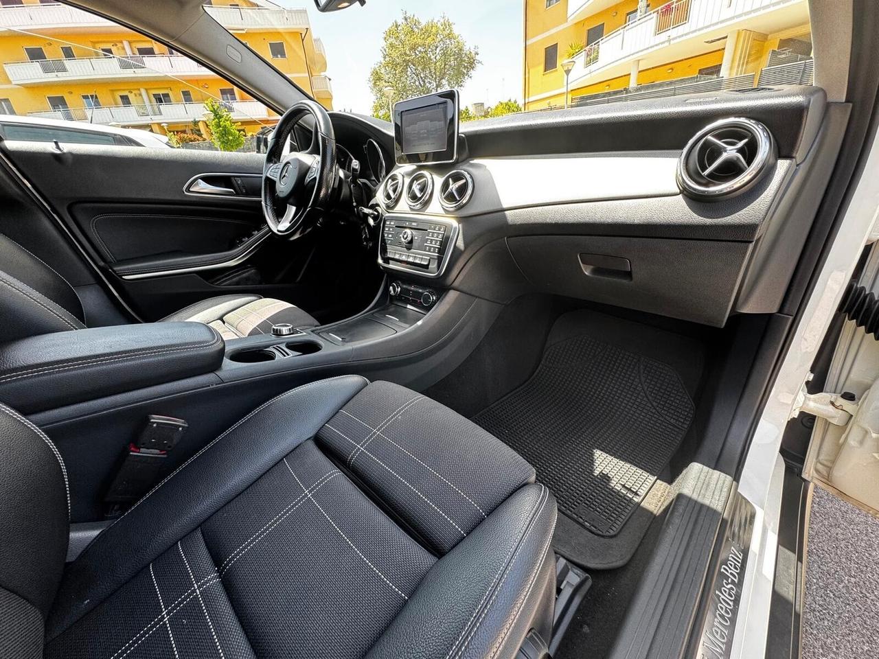 MERCEDES GLA 200CDI SPORT NIGHT EDITION AT7