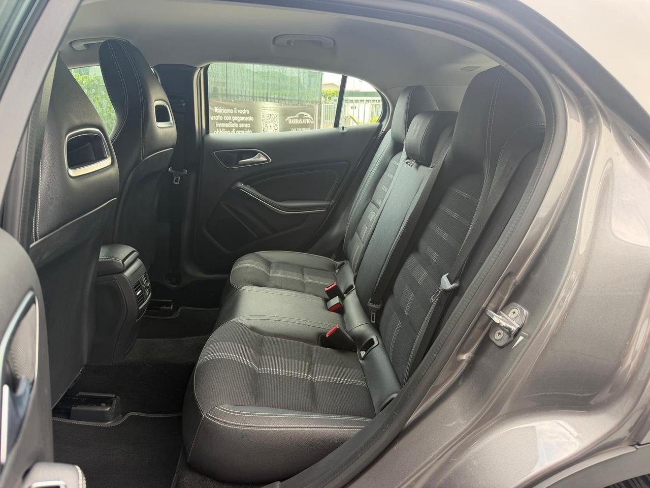 Mercedes-benz GLA 180 Premium