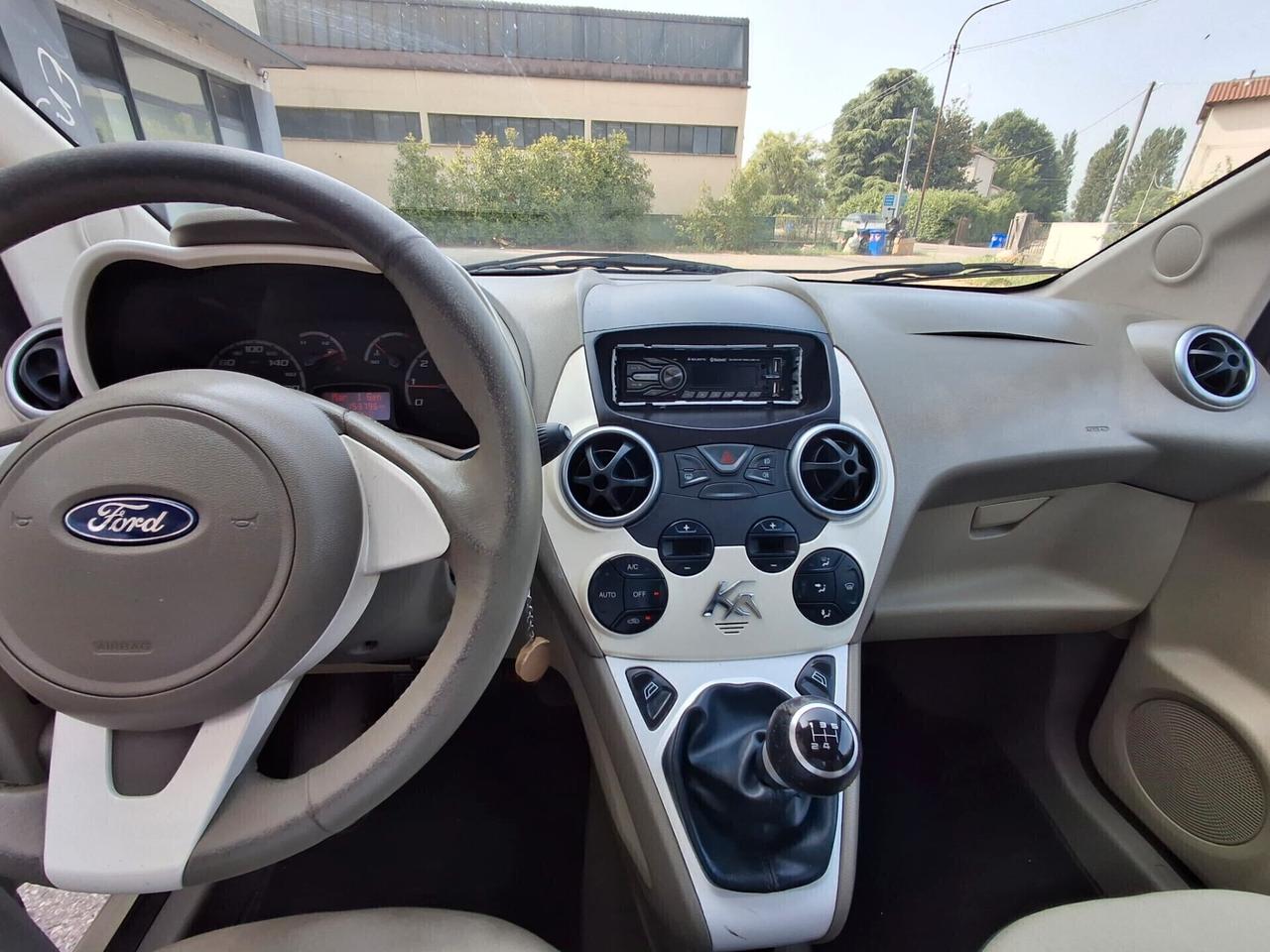 Ford Ka 1.2 8V 69CV Titanium