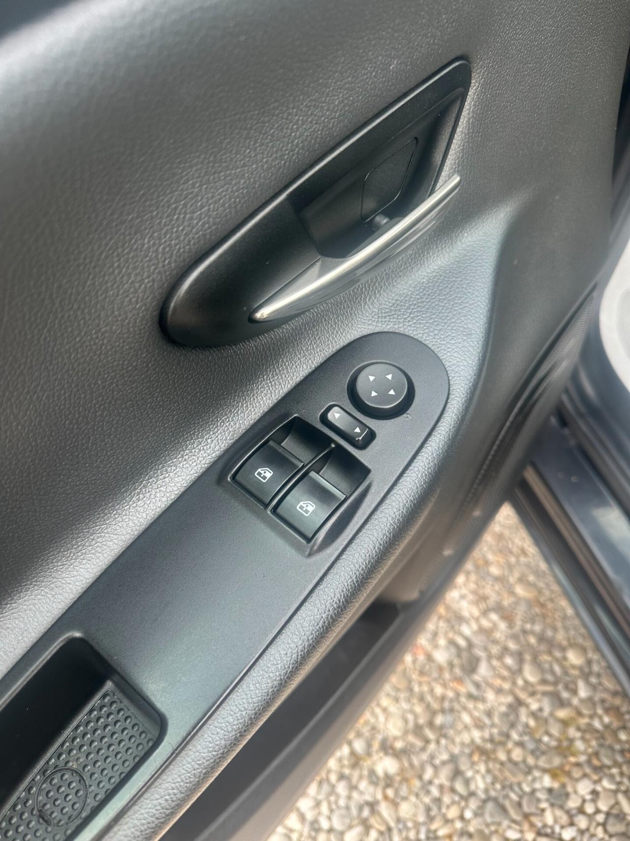 Lancia Ypsilon 1.2 69 CV 5 porte GPL Ecochic Gold