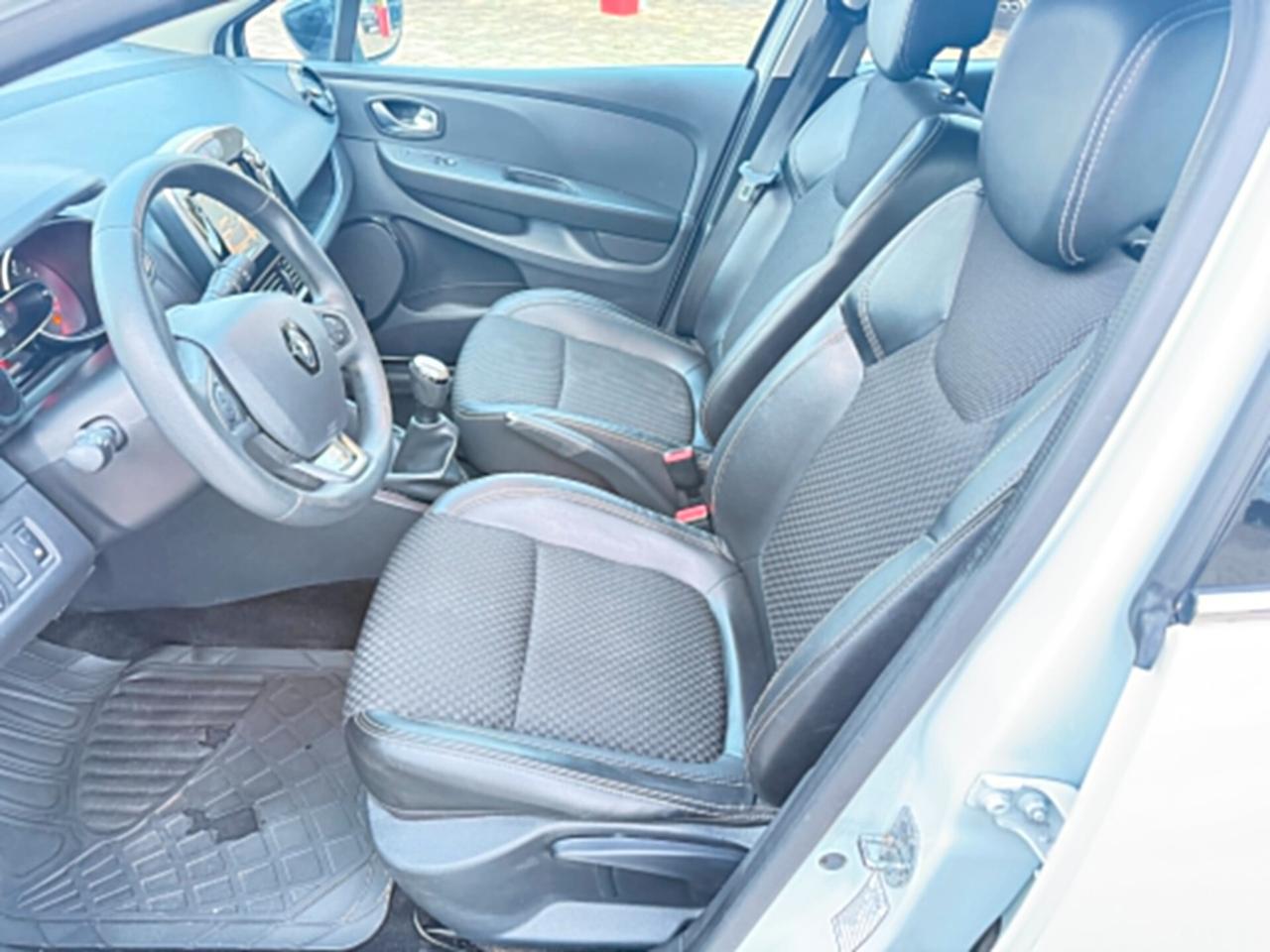Renault Clio dCi 8V 75 CV 5 porte Moschino Life