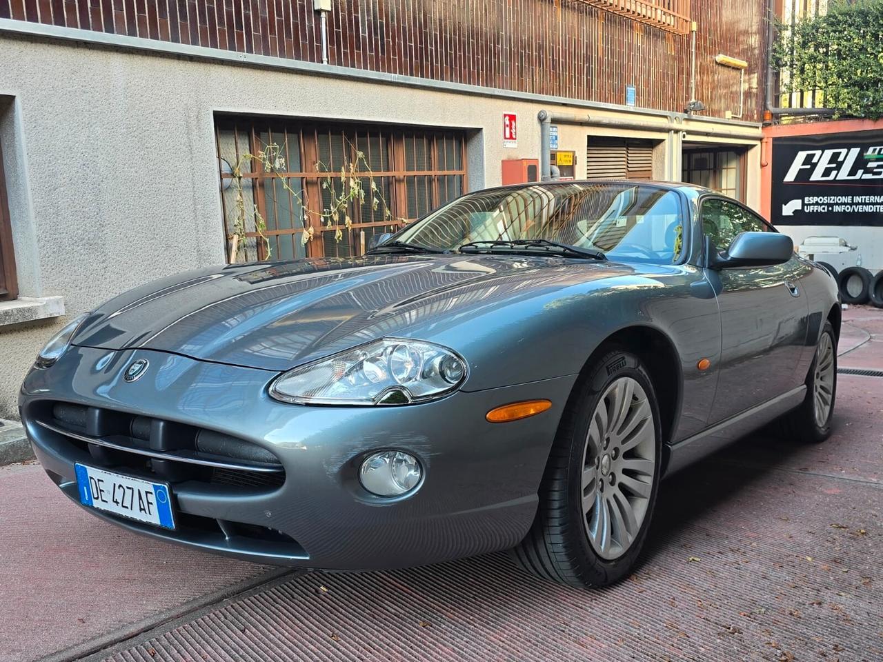 Jaguar XK XK8 4.2 V8 Coupé