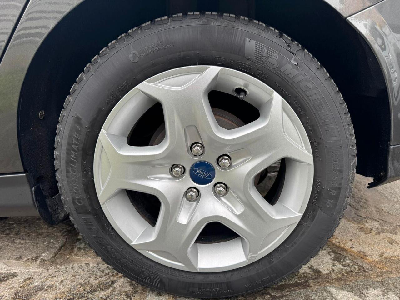 FORD FOCUS 1.5 TDCi 95cv TITANIUM NEOPAT