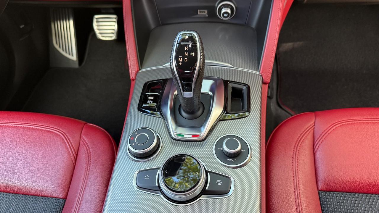 Alfa Romeo Stelvio 2.2 Turbodiesel 190 CV AT8 Q4 Super