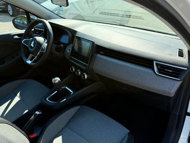 RENAULT Clio (mitsubishi COLT) 1.0 turbo 90 CV Invite -