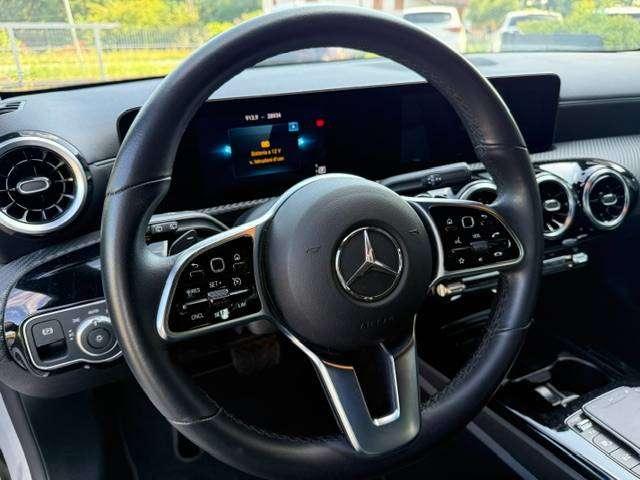 Mercedes-Benz CLA 200 Shooting Brake d Business Extra auto IVA DEDUCIBILE