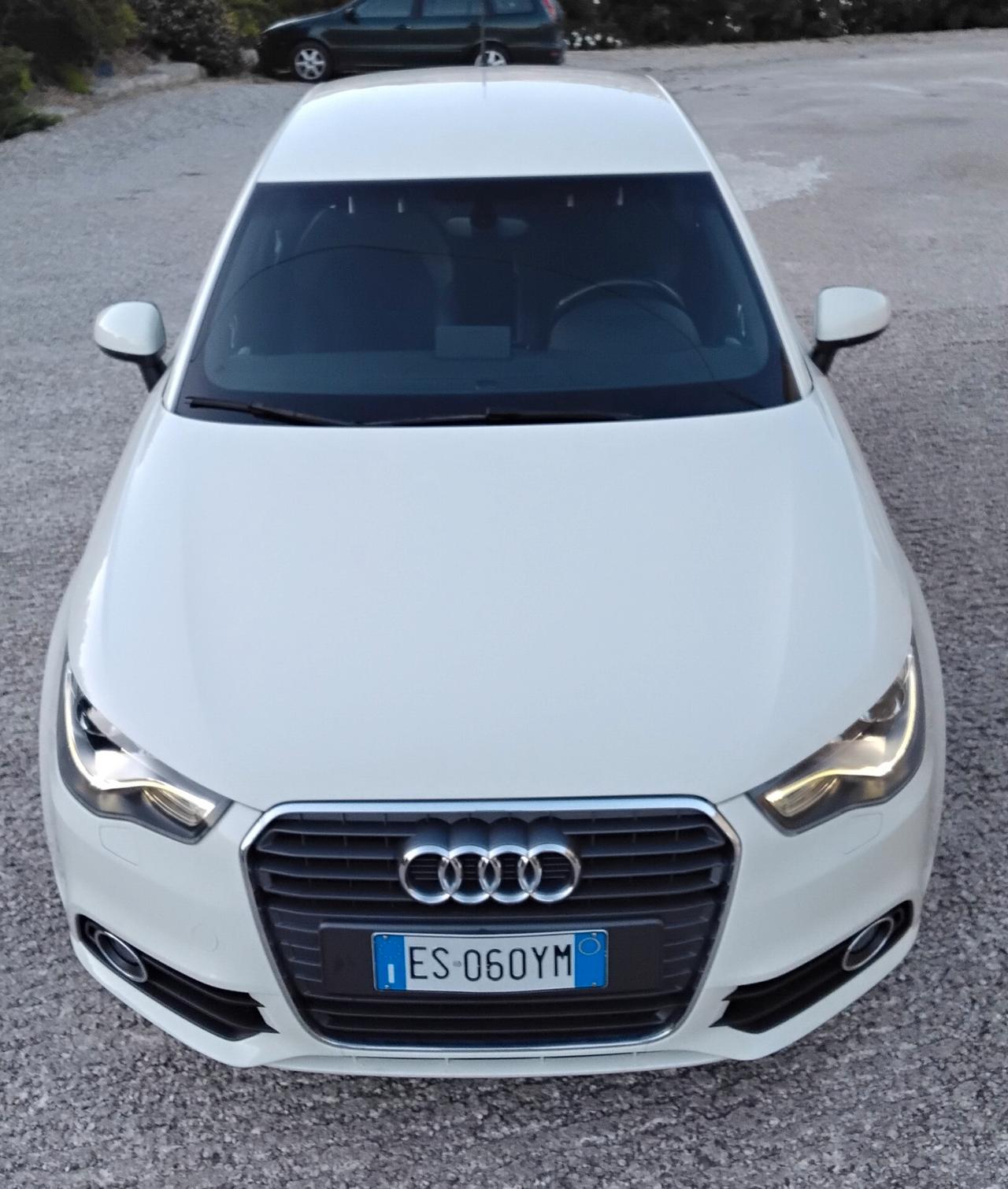 Audi A1 1.2 TFSI S line edition