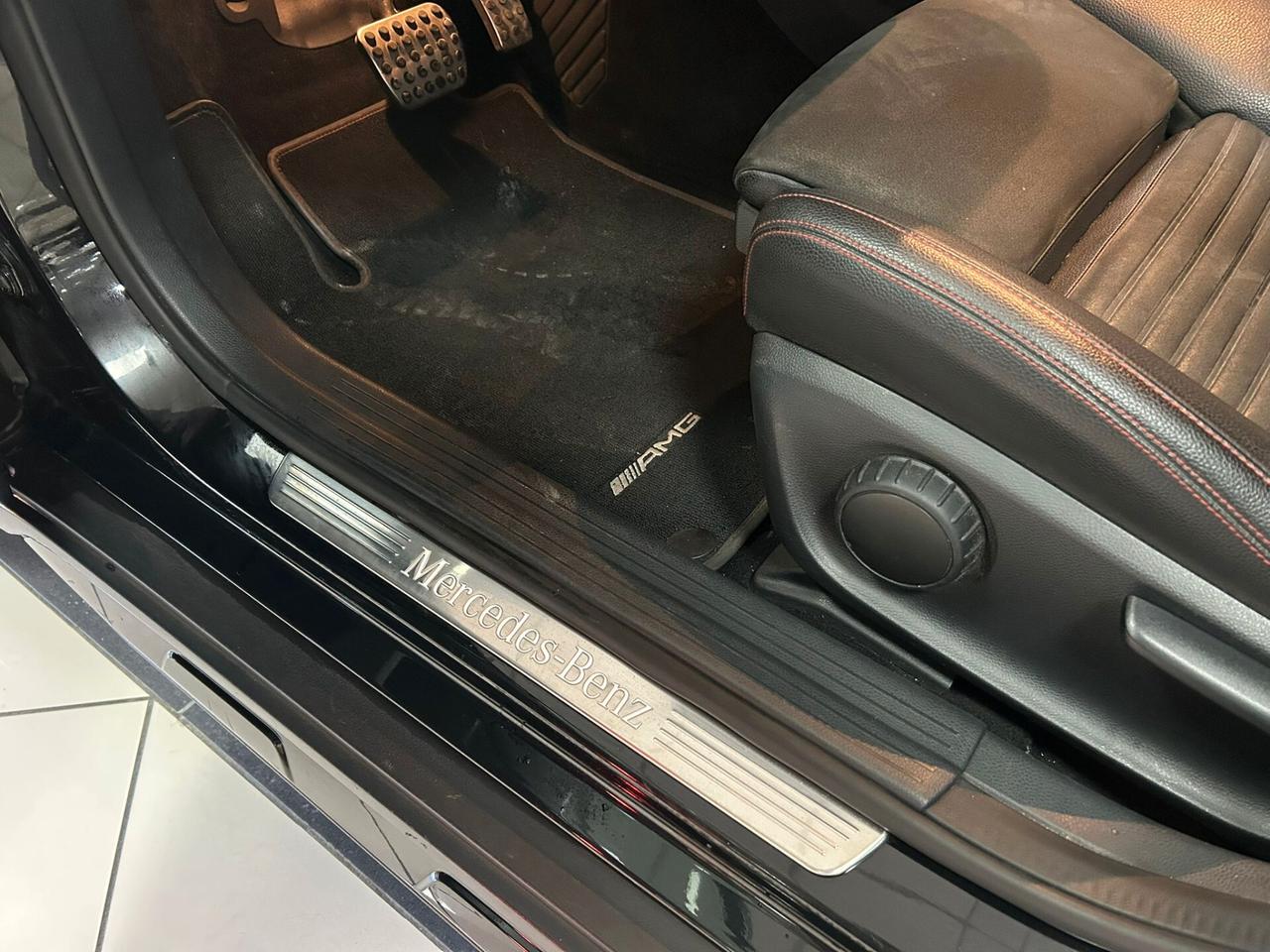 Mercedes-benz GLA 250 Auto 4Matic Premium AMG-Line