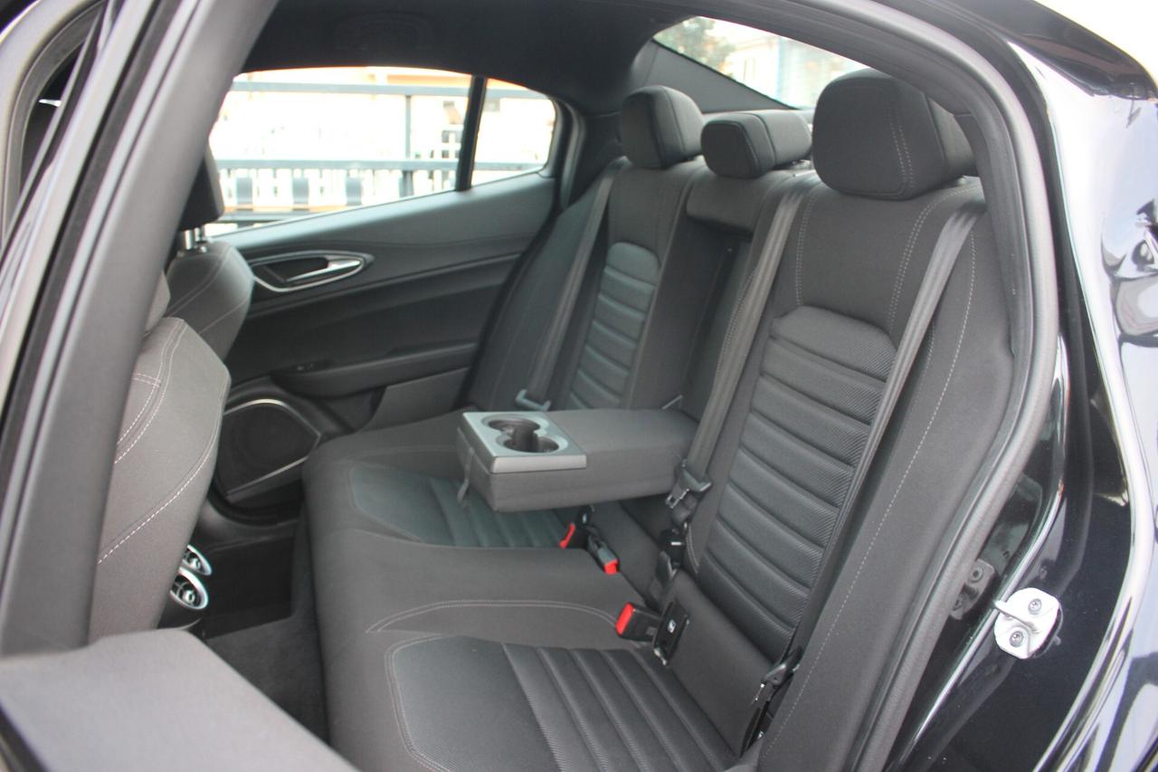 Giulia 160cv-at8*PREZZO VERO*tagliando alfa-unipro