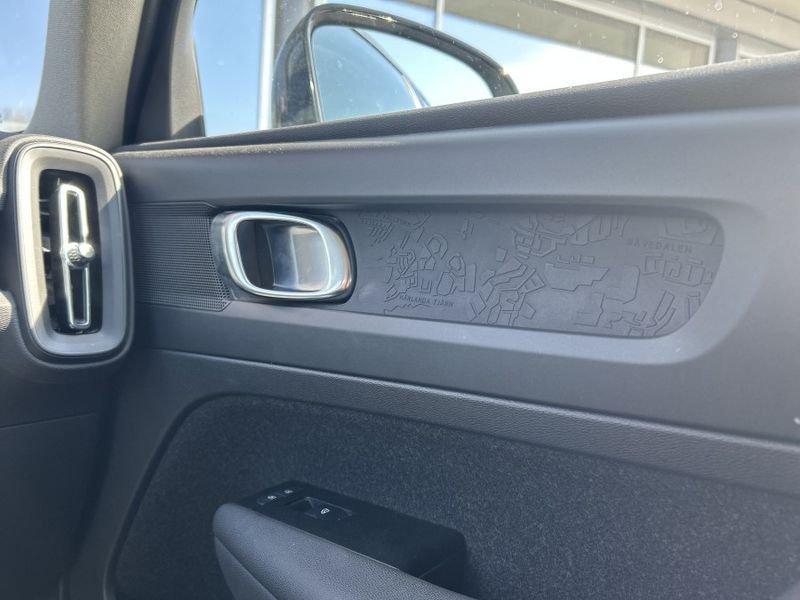 Volvo XC40 T2 Momentum Core 1 PROPRIETARIO - GANCIO TRAINO