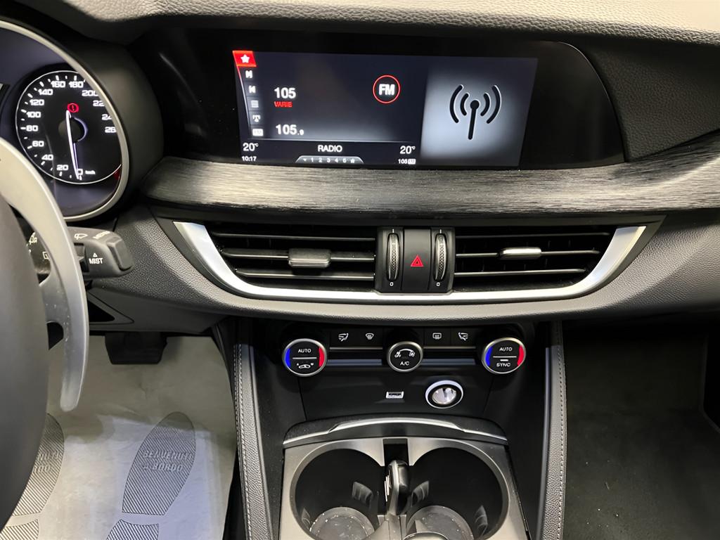 ALFA ROMEO Stelvio 2017 - Stelvio 2.2 t Executive Q4 210cv auto my19