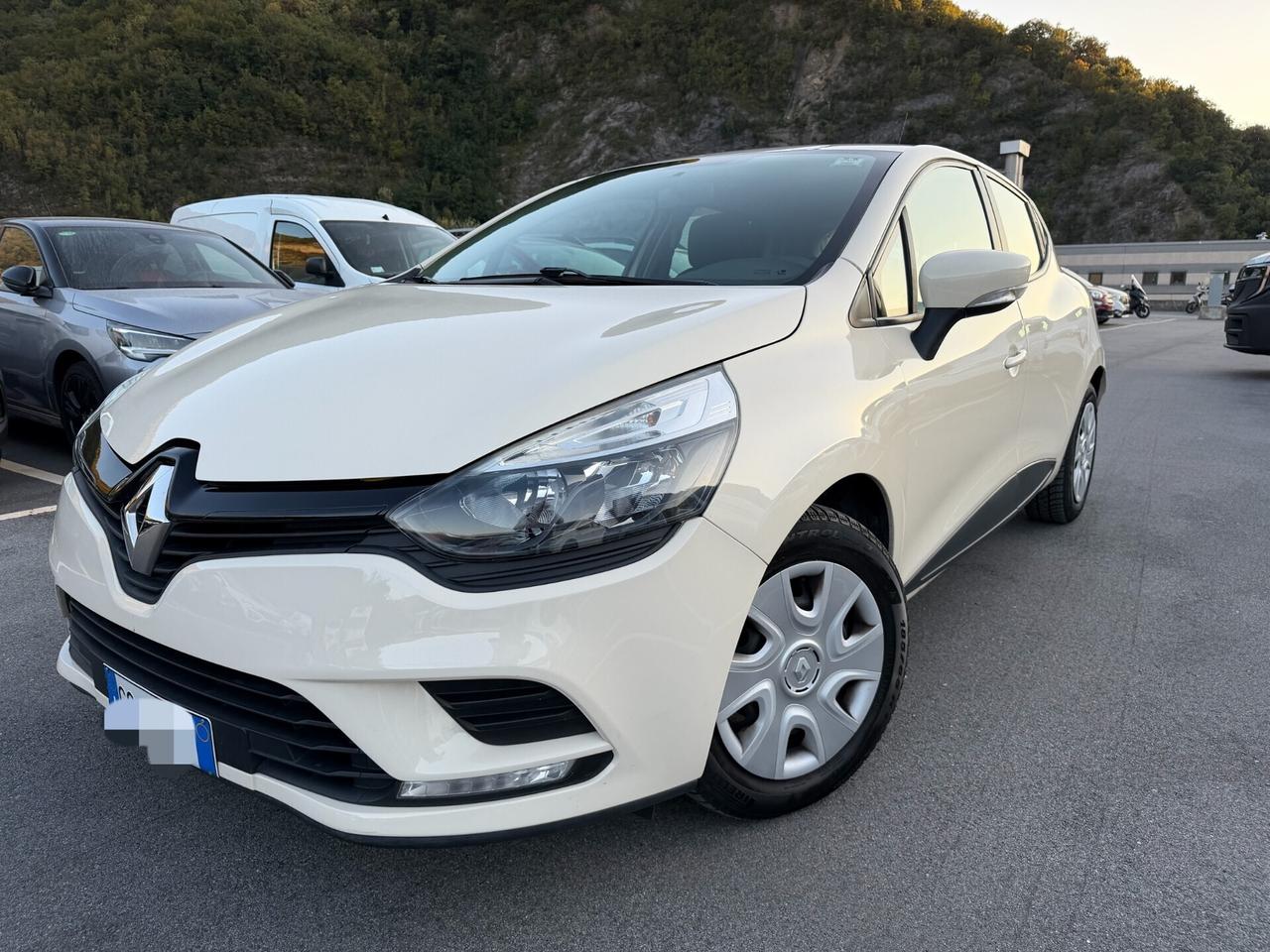 Renault Clio 1.2 75CV 5 porte / EURO 6 NEOPATENTATI
