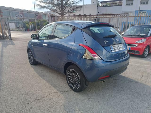 LANCIA Ypsilon 1.0 FireFly 5 porte S&S Hybrid Silver