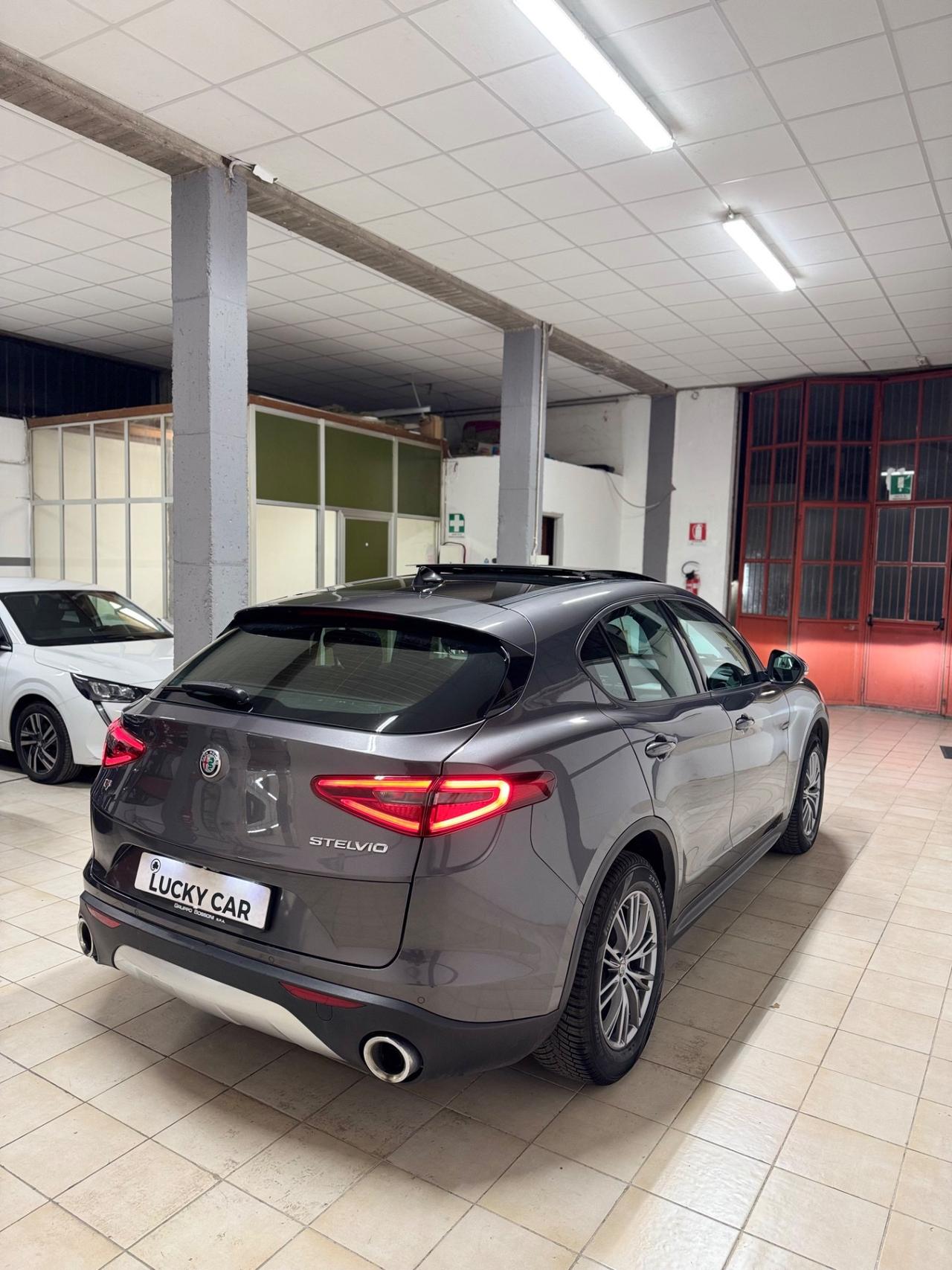 Alfa Romeo Stelvio 2.2 Turbodiesel 210 CV AT8 Q4 Super