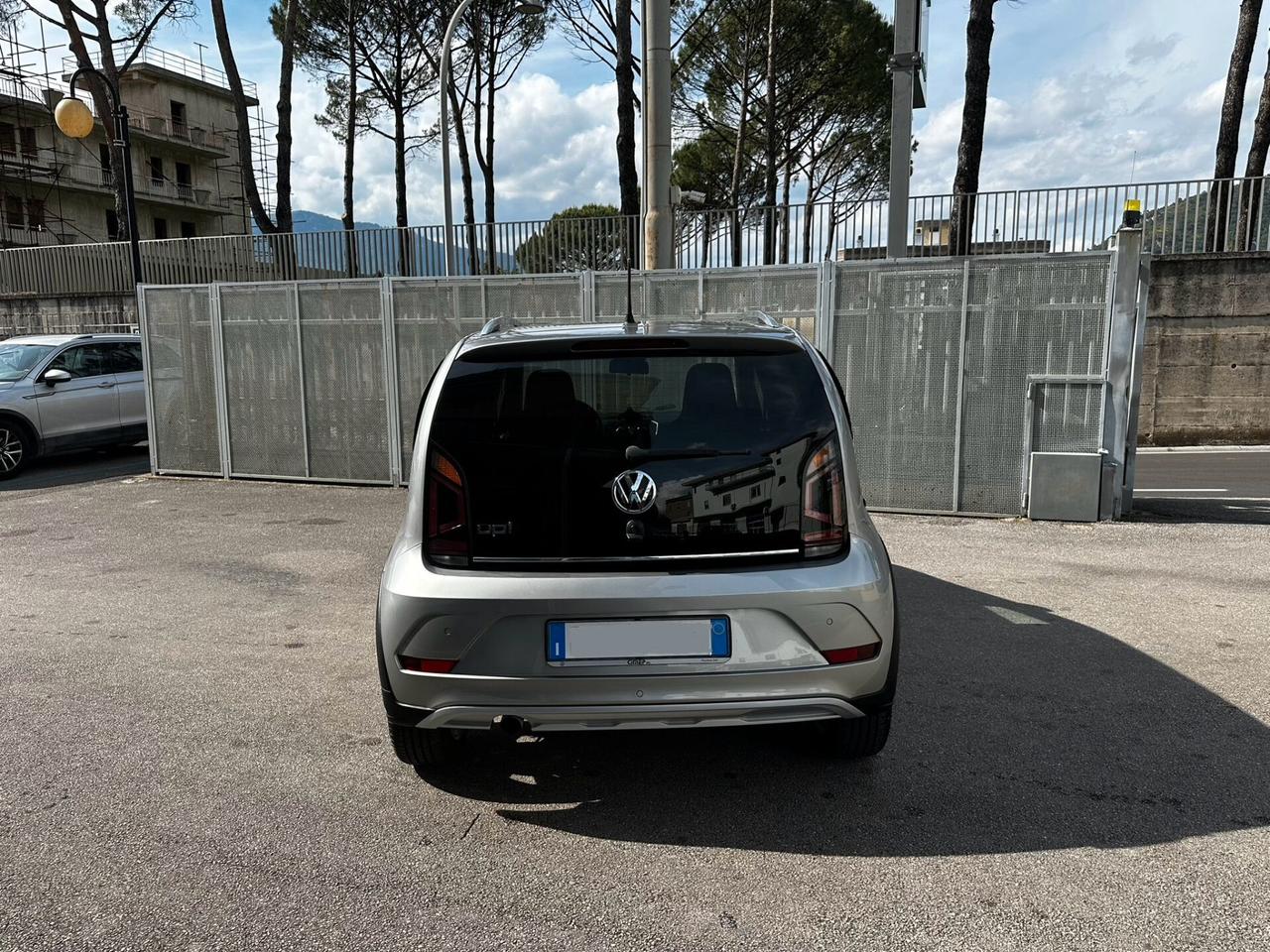 Volkswagen up! 1.0 75 CV 5p. cross up!
