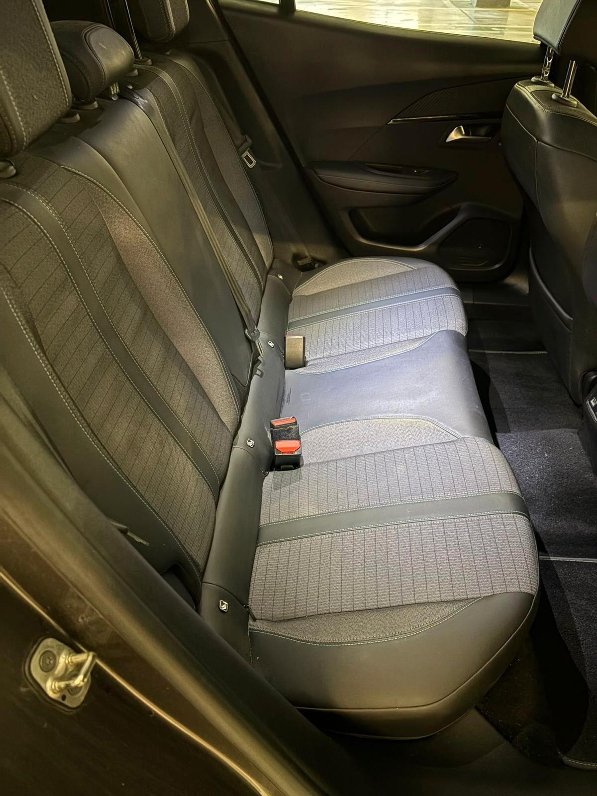 PEUGEOT 2008 1.2 S&S Allure Pack 131 6M - 2021