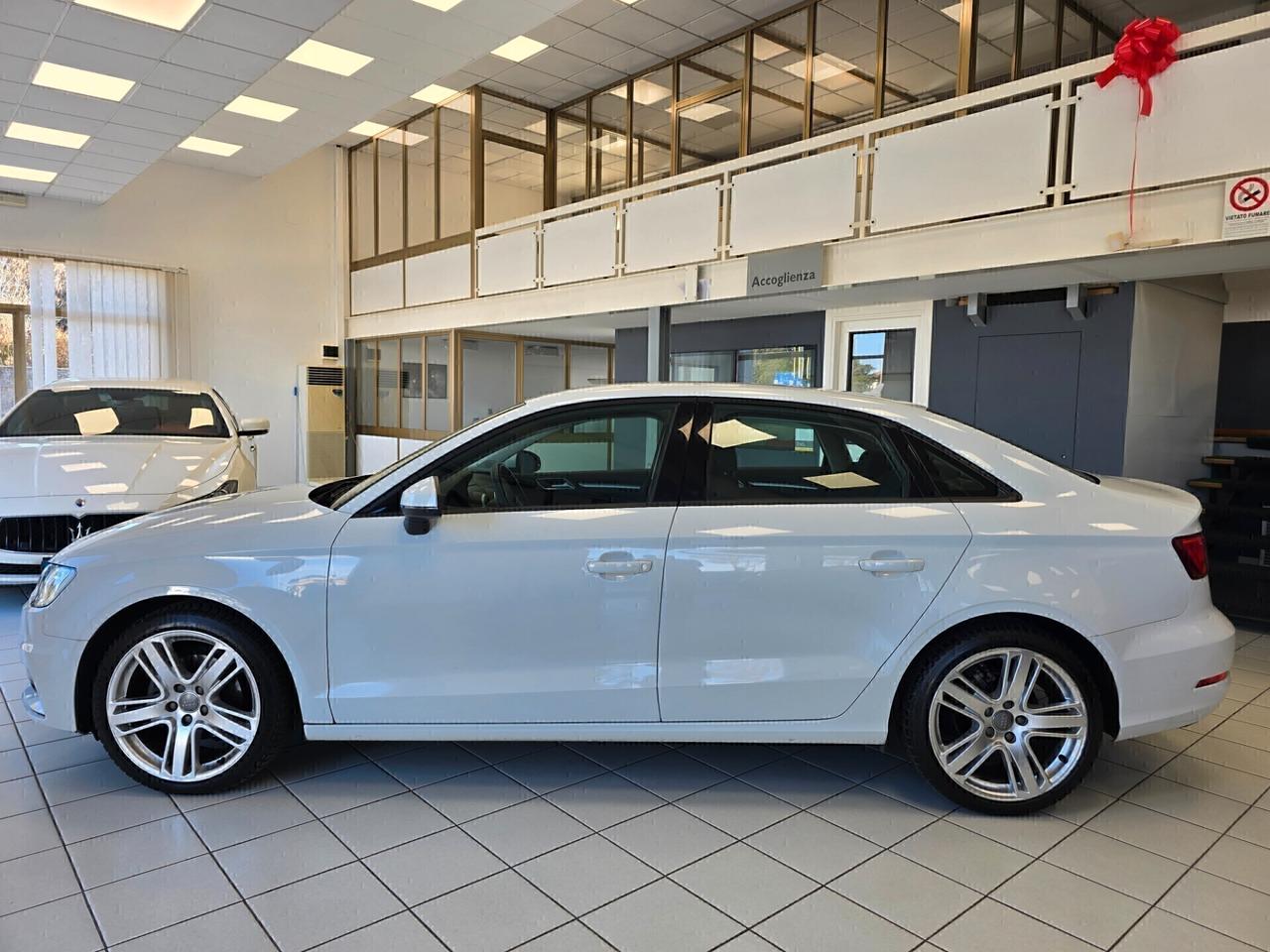 Audi A3 Sedan 1.6 TDI 110cv Ambition 2014