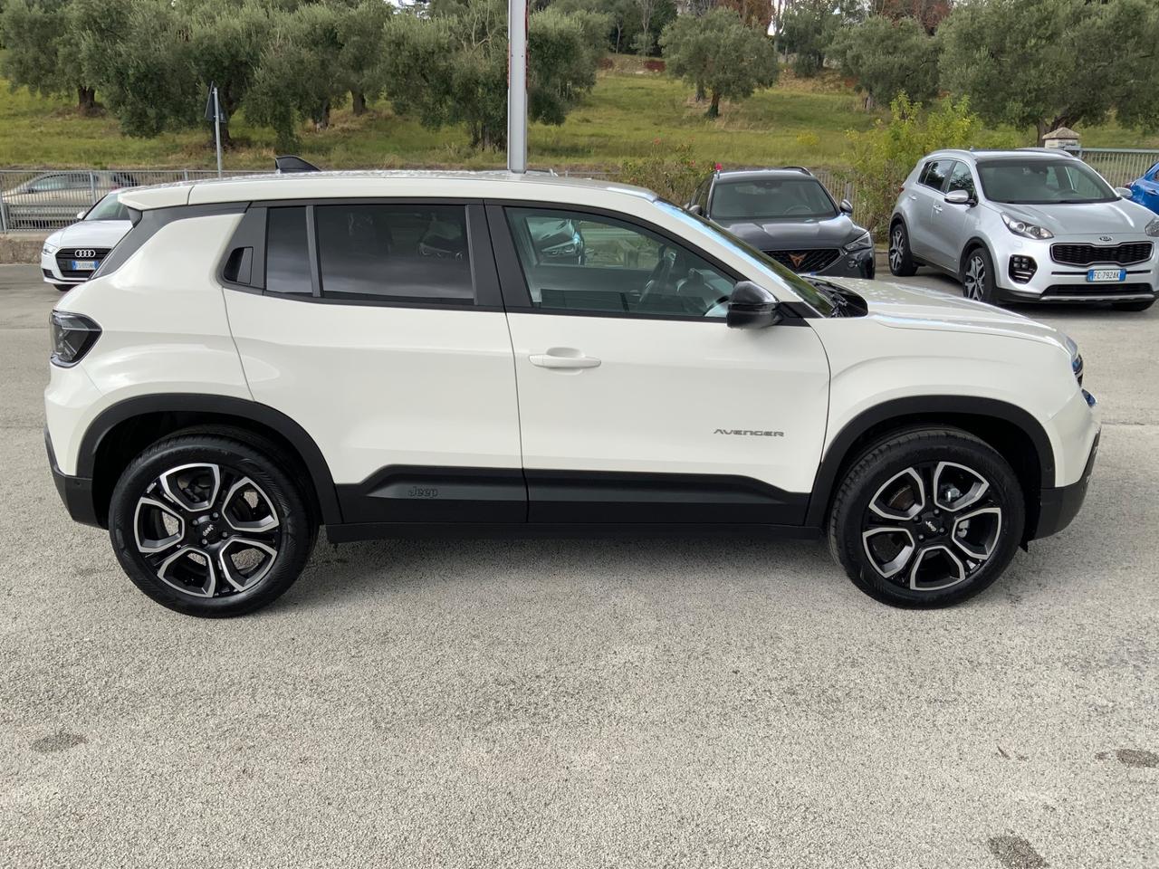 Jeep Avenger 1.2 Turbo 100 CV Summit