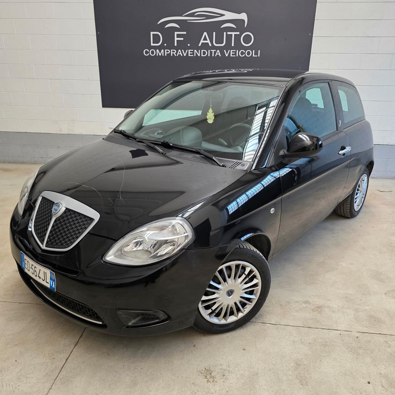 Lancia Ypsilon 1.2 ARGENTO