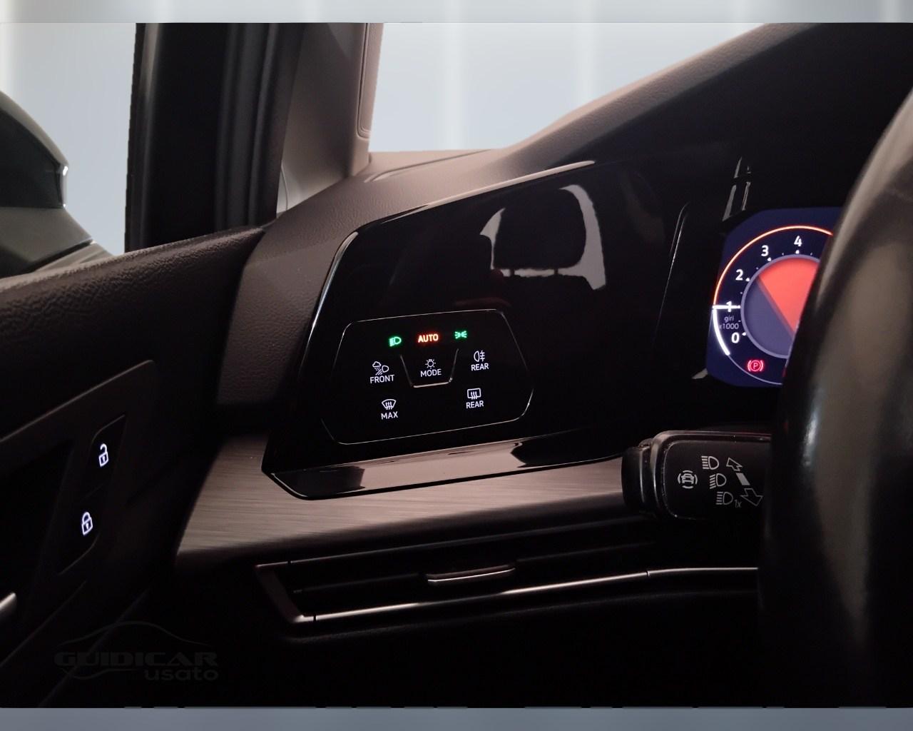 VOLKSWAGEN Golf VIII 2020 - Golf 1.5 tgi Style 130cv