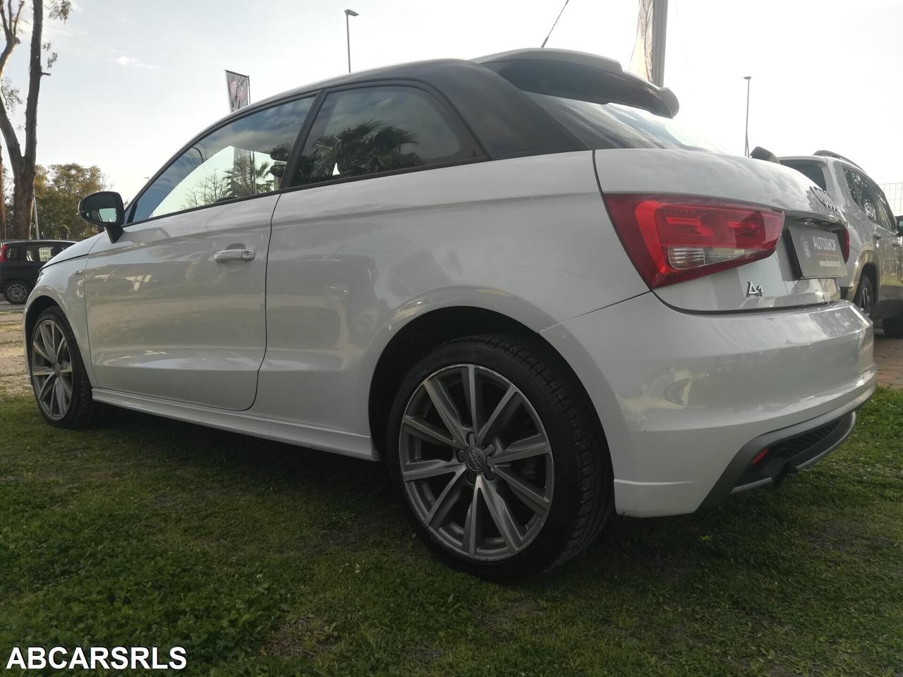 Audi A1 1.2 TFSI S line edition plus