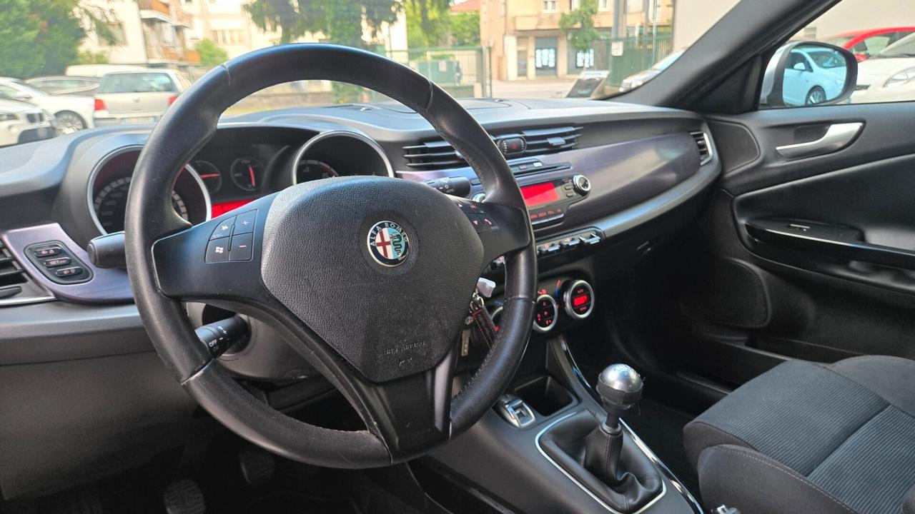 Alfa Romeo Giulietta 2.0 JTDm-2 140 CV Exclusive