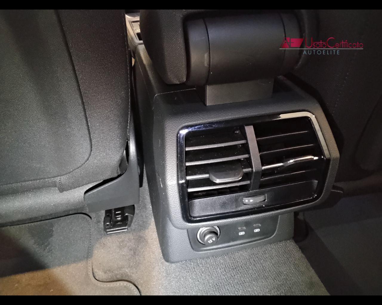 AUDI Q3 35 TDI quattro S tronic Business