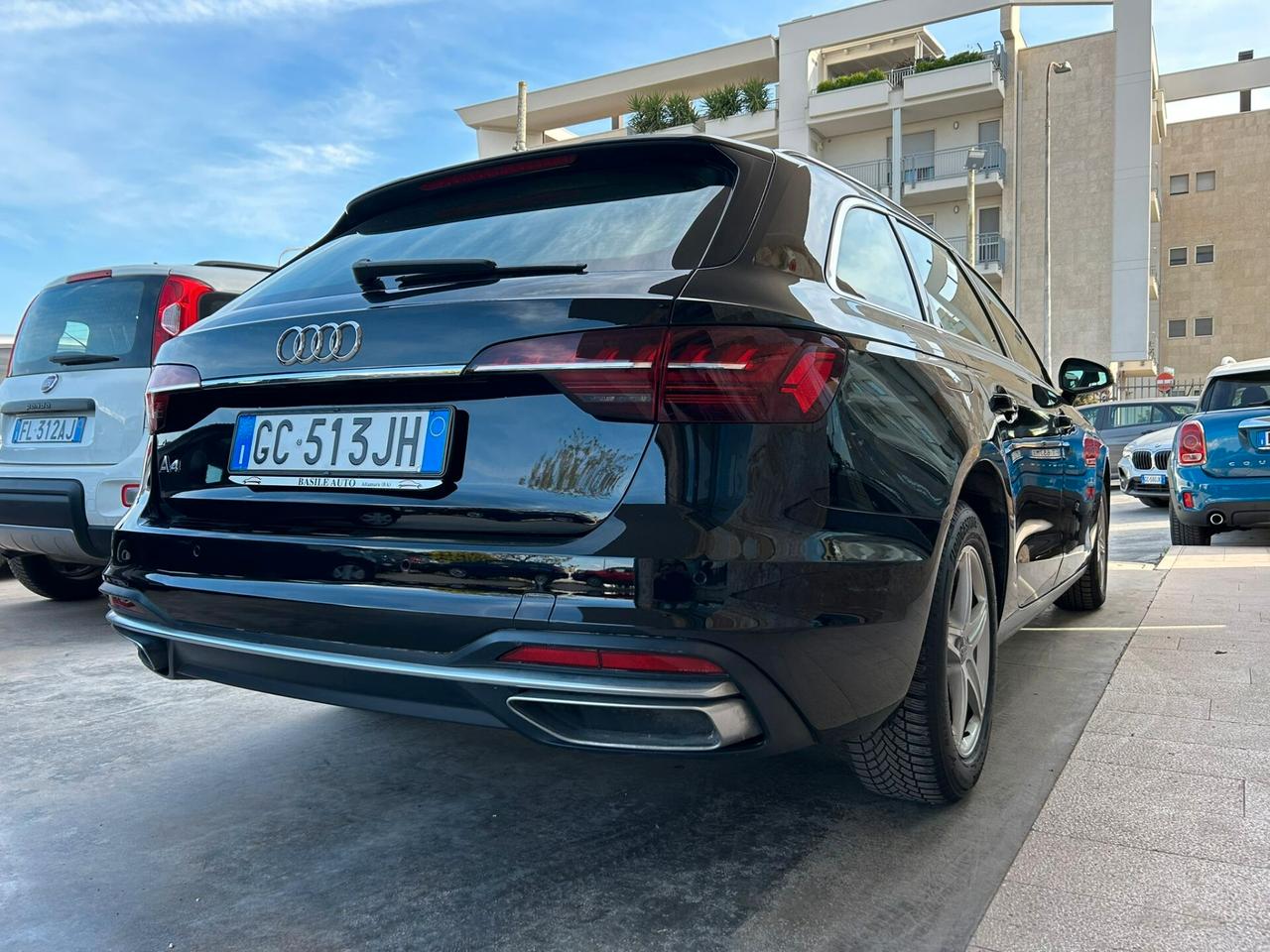 Audi A4 Avant 30 2.0 tdi mhev Business 136cv s-tronic