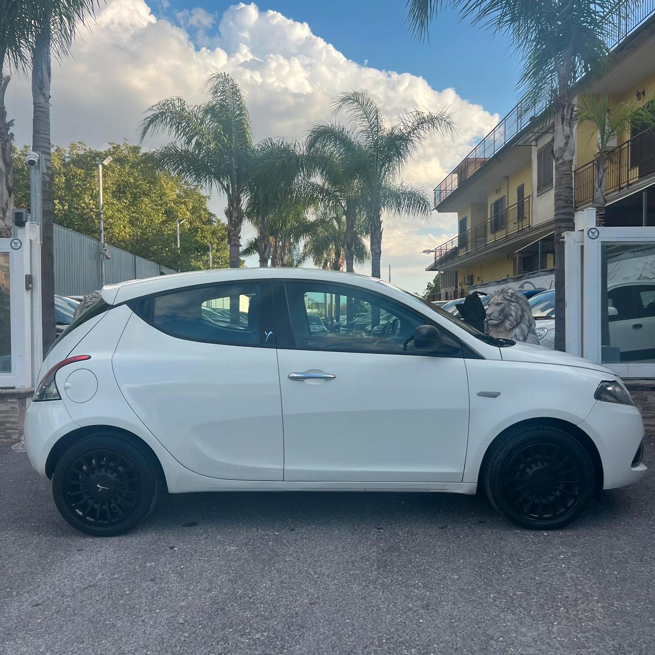 Lancia Ypsilon 1.2 69 CV 5 porte GPL Ecochic Gold